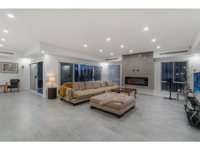 23 Rawlings Street, Oran Park NSW 2570