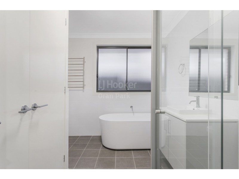 6A Fleece Loop, Oran Park NSW 2570