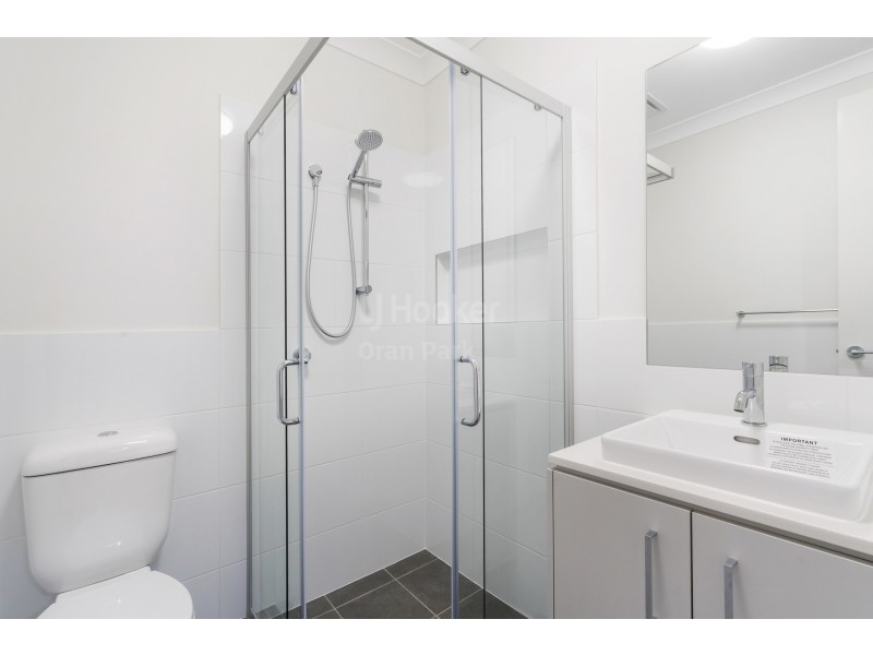 6B Fleece Loop, Oran Park NSW 2570