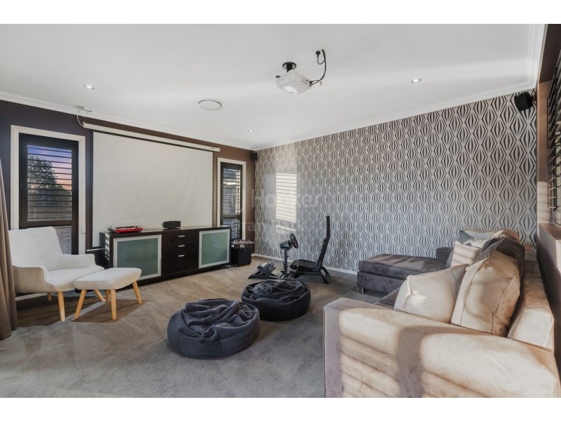 29 Perkins Drive, Oran Park NSW 2570