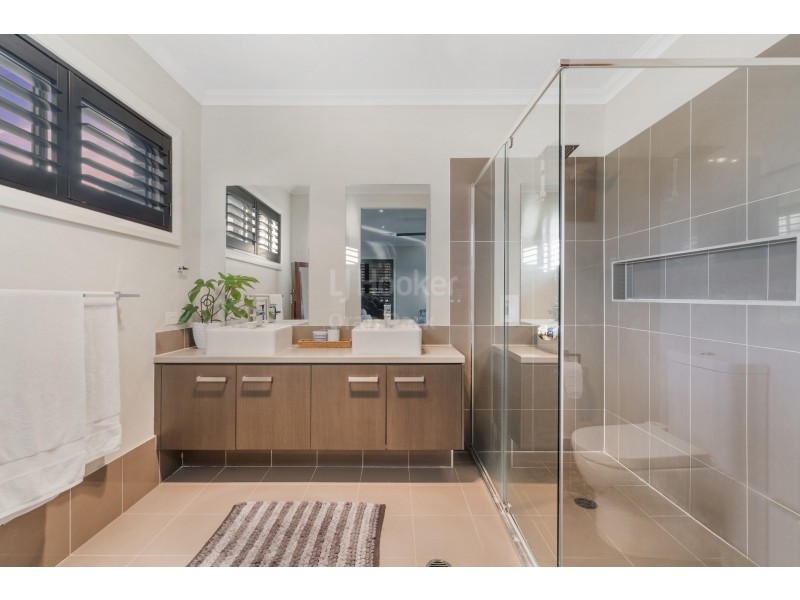 29 Perkins Drive, Oran Park NSW 2570