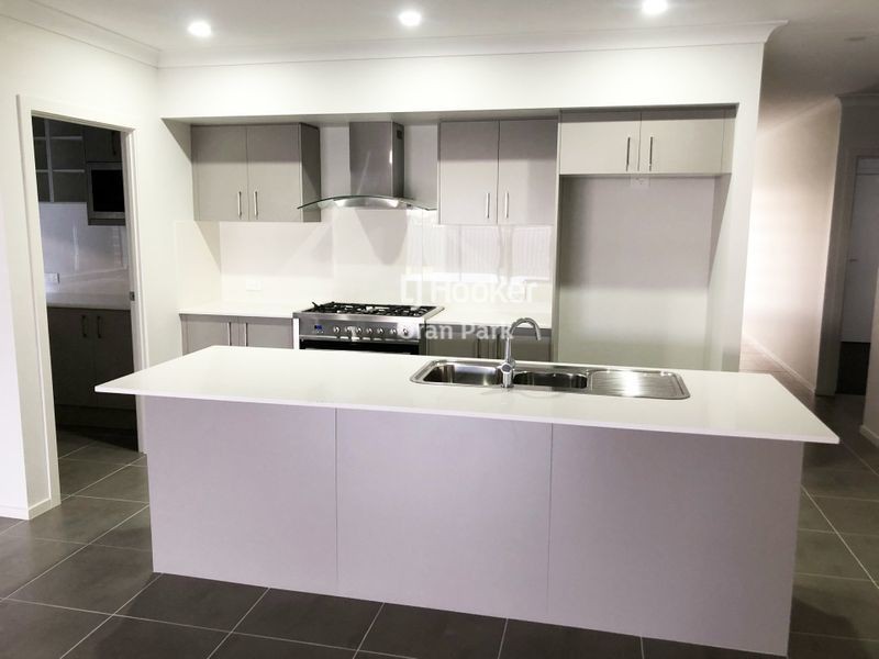 22 Burgmann Street, Oran Park NSW 2570