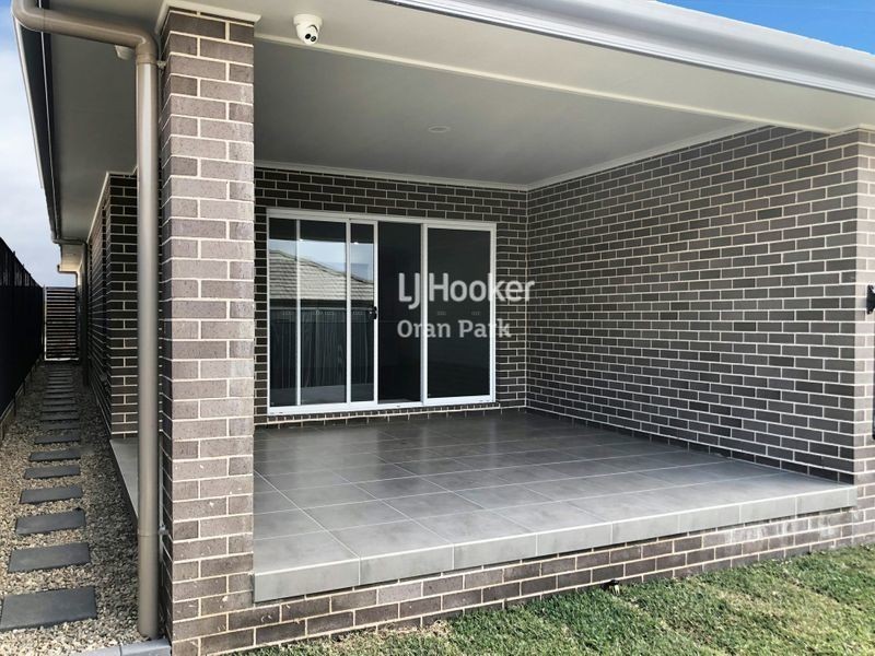 22 Burgmann Street, Oran Park NSW 2570