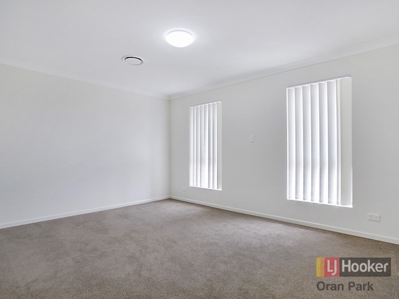 1 Caledonia Cres, Catherine Field NSW 2557