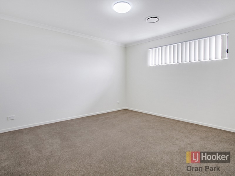 1 Caledonia Cres, Catherine Field NSW 2557