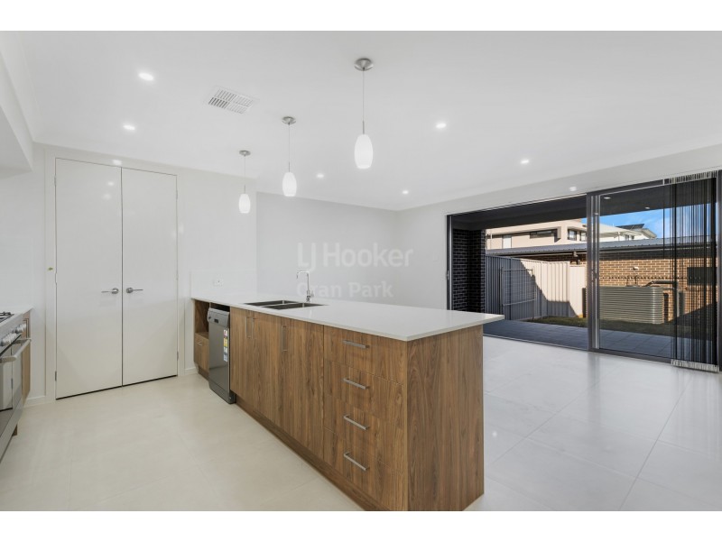 34 Podium Way, Oran Park NSW 2570