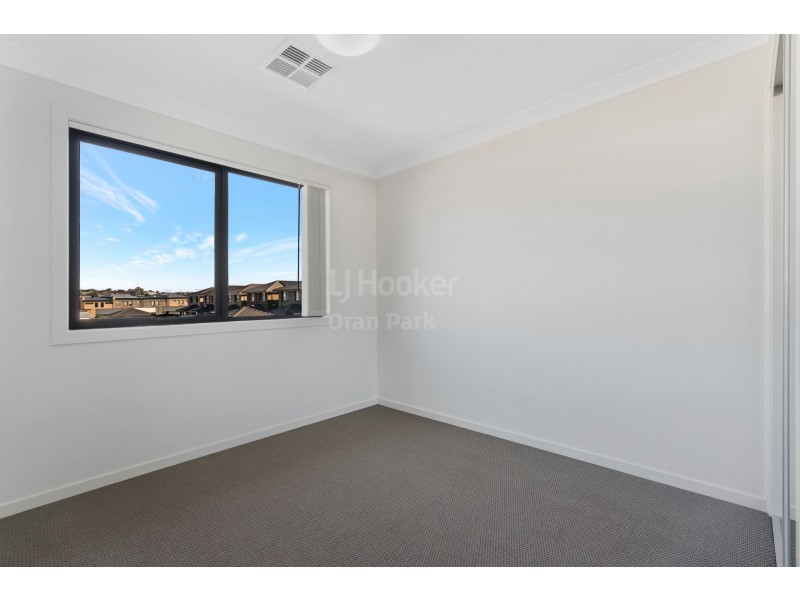 34 Podium Way, Oran Park NSW 2570