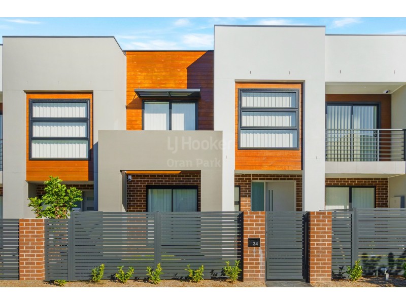 34 Podium Way, Oran Park NSW 2570