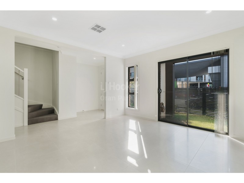 34 Podium Way, Oran Park NSW 2570