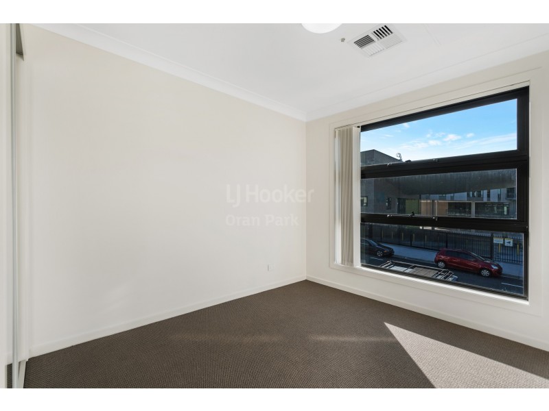 34 Podium Way, Oran Park NSW 2570