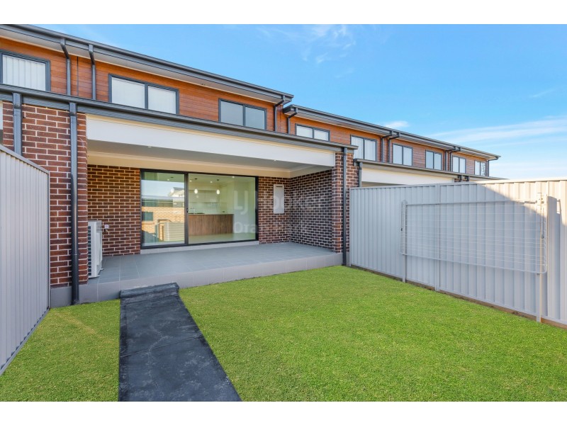 34 Podium Way, Oran Park NSW 2570