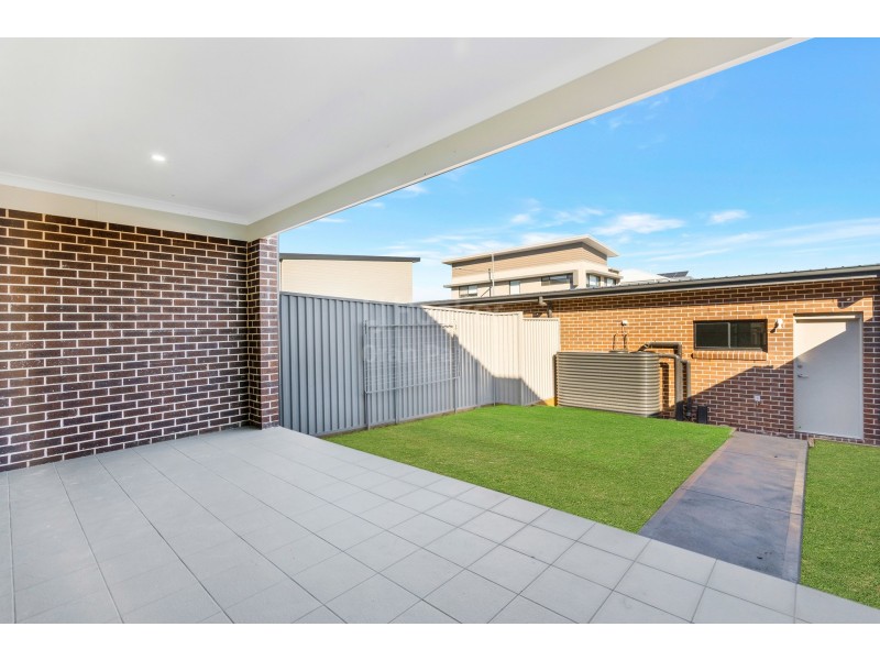 34 Podium Way, Oran Park NSW 2570