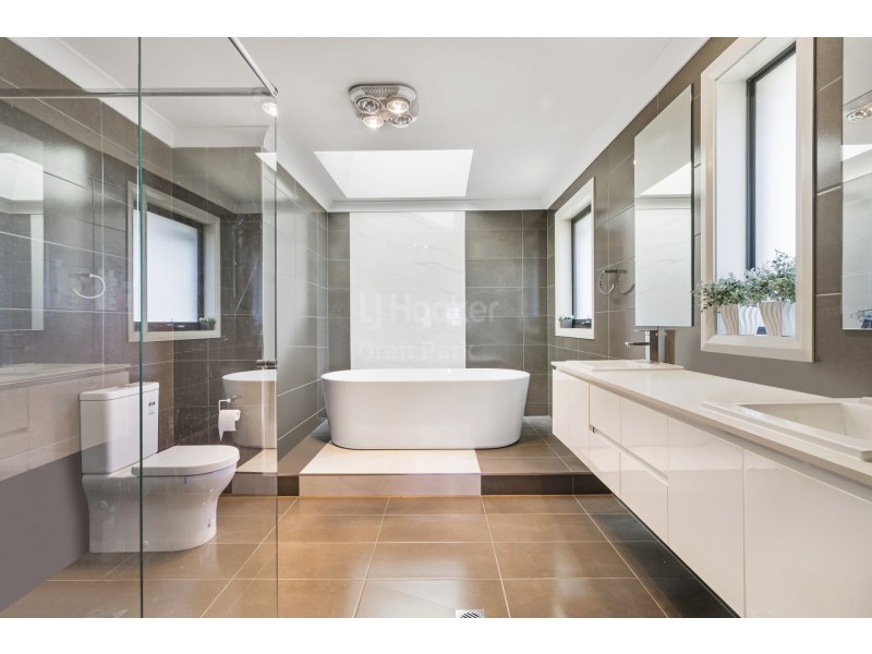 127 Skaife Street, Oran Park NSW 2570