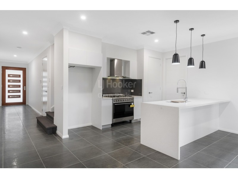 42B Hinton Loop, Oran Park NSW 2570
