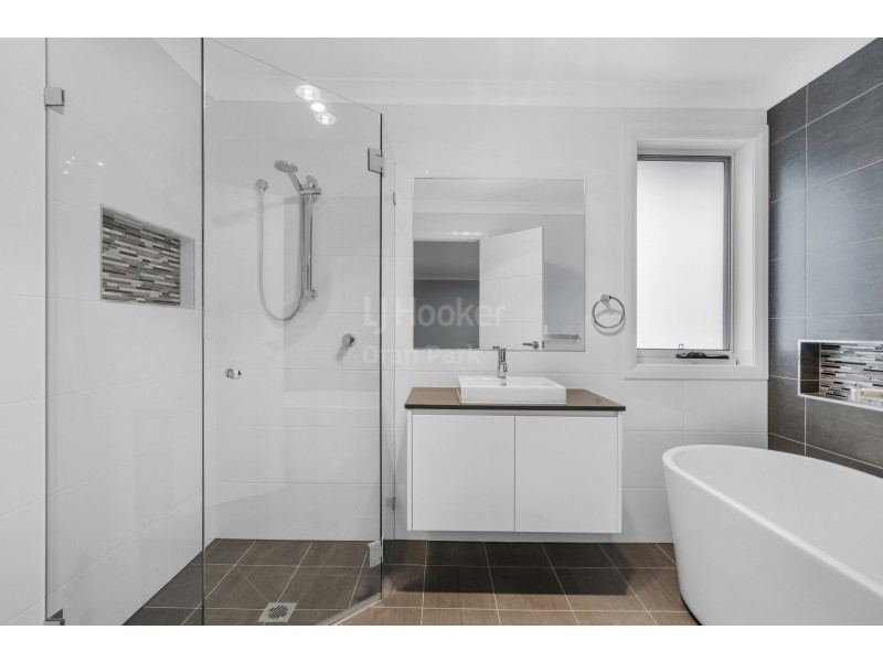 42B Hinton Loop, Oran Park NSW 2570