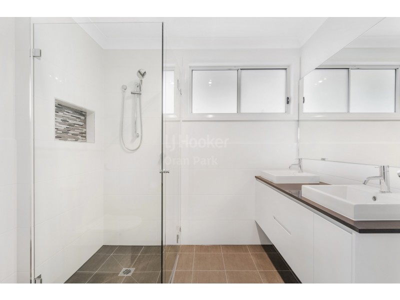 42B Hinton Loop, Oran Park NSW 2570