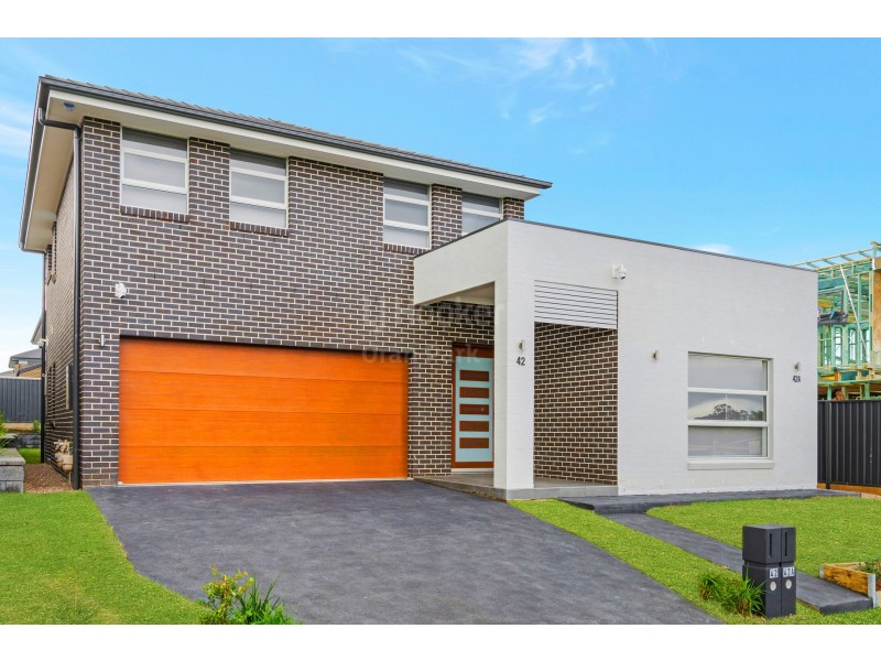 42A Hinton Loop, Oran Park NSW 2570