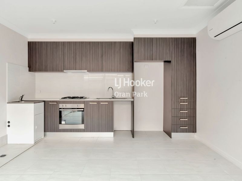 7B Faithful Street, Oran Park NSW 2570