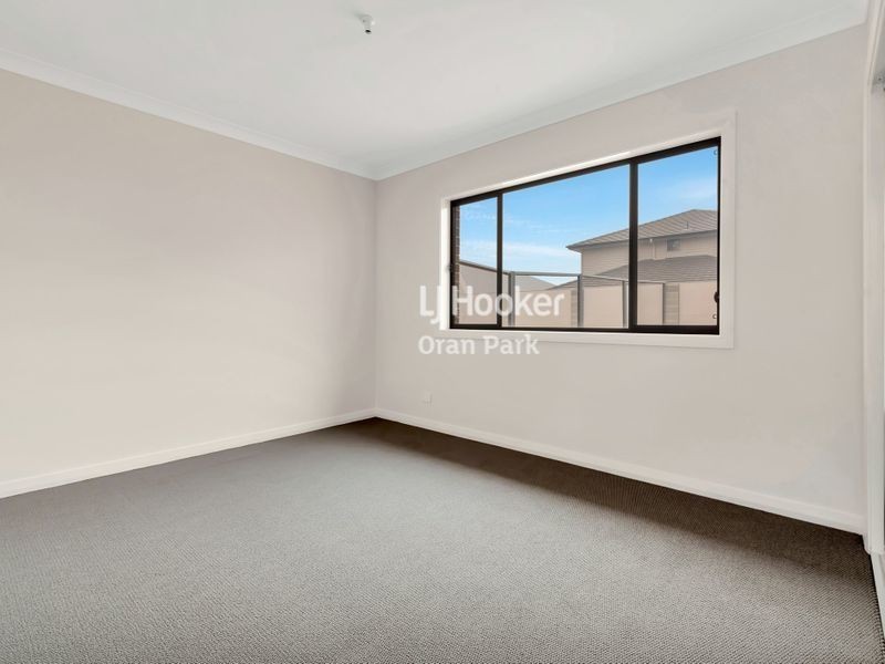 7B Faithful Street, Oran Park NSW 2570