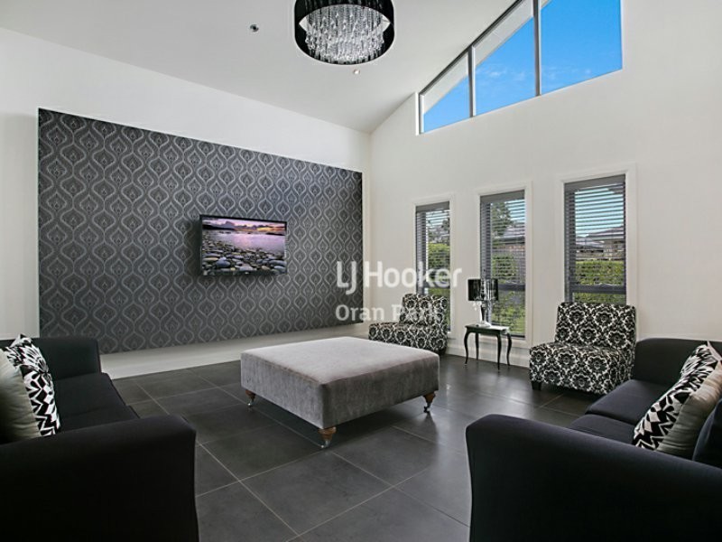 23 Halifax Way, Gledswood Hills NSW 2557