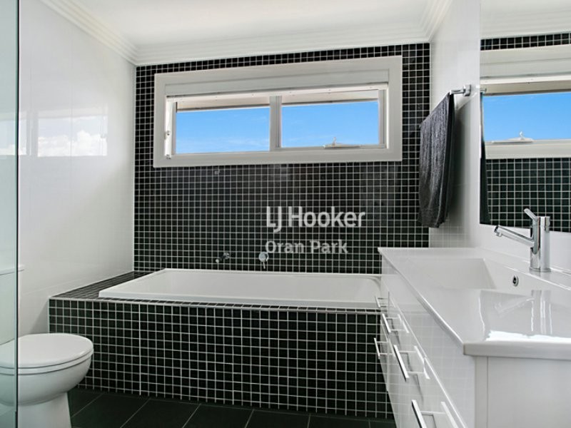 23 Halifax Way, Gledswood Hills NSW 2557