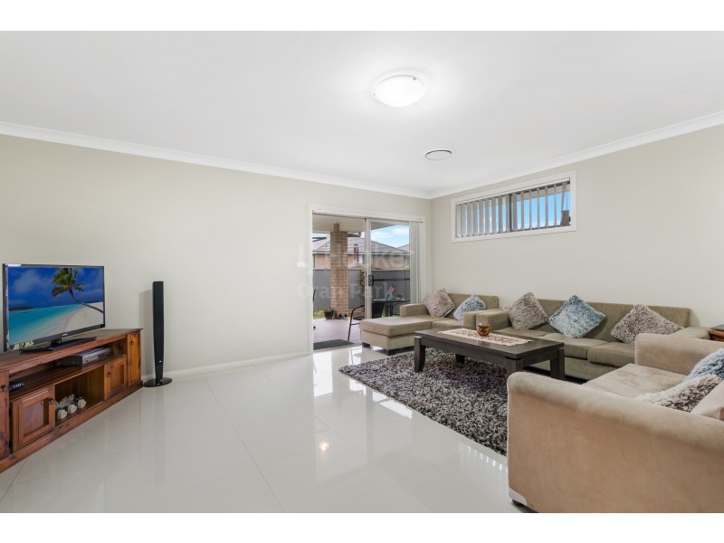 13 Tess Circuit, Oran Park NSW 2570