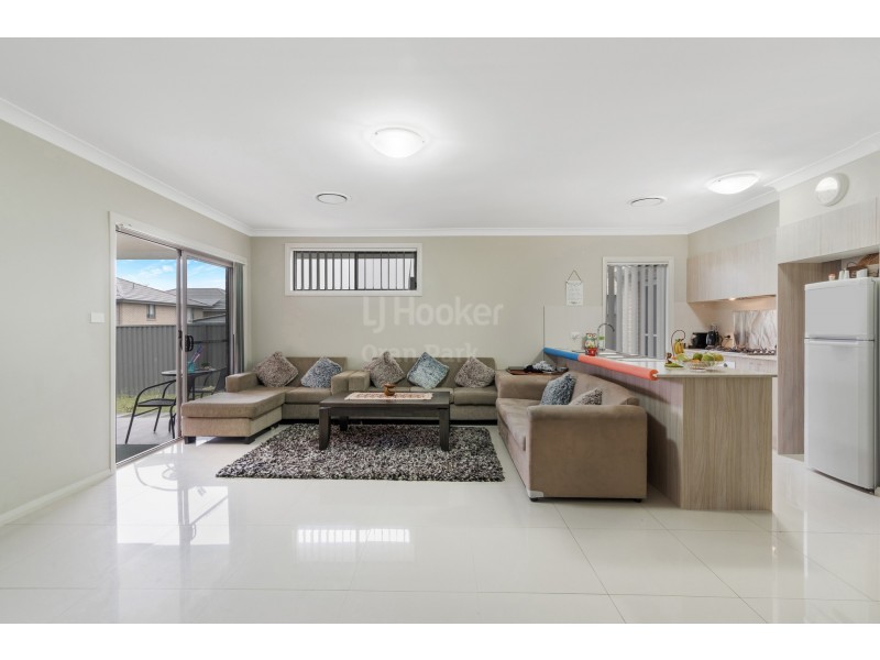 13 Tess Circuit, Oran Park NSW 2570