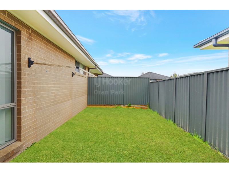 13 Tess Circuit, Oran Park NSW 2570