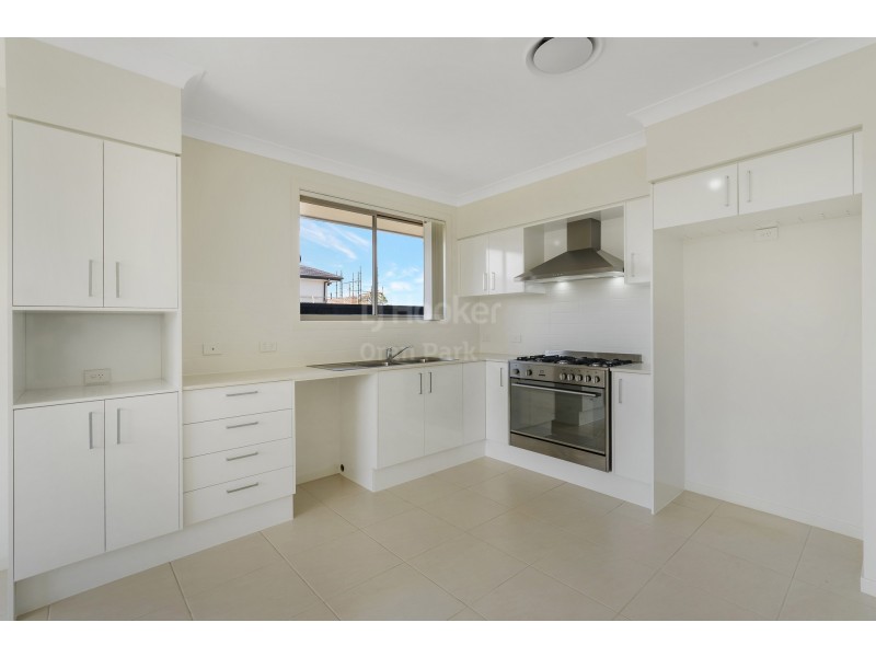 6A Charbray Loop, Oran Park NSW 2570