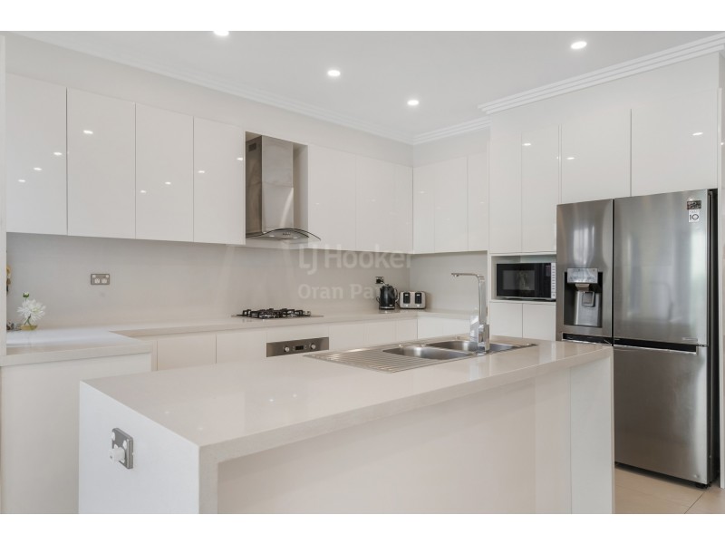 75B Richards Loop, Oran Park NSW 2570