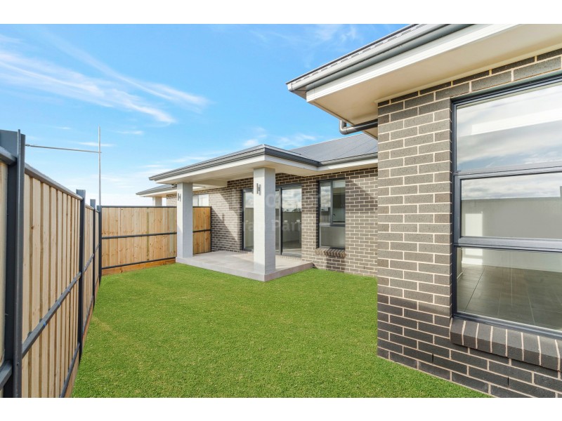 19A Charbray Loop, Oran Park NSW 2570