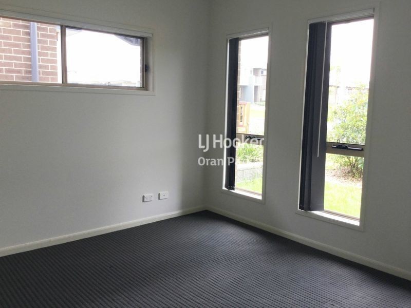 20 Forbes Street, Oran Park NSW 2570