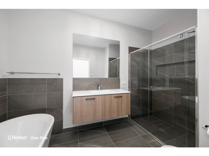 23 Fleece Loop, Oran Park NSW 2570