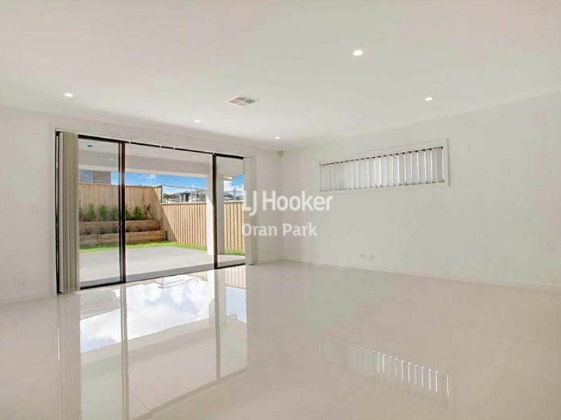 42 Longhurst Street, Oran Park NSW 2570