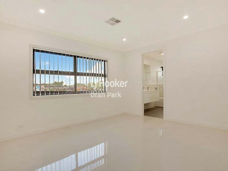 42 Longhurst Street, Oran Park NSW 2570