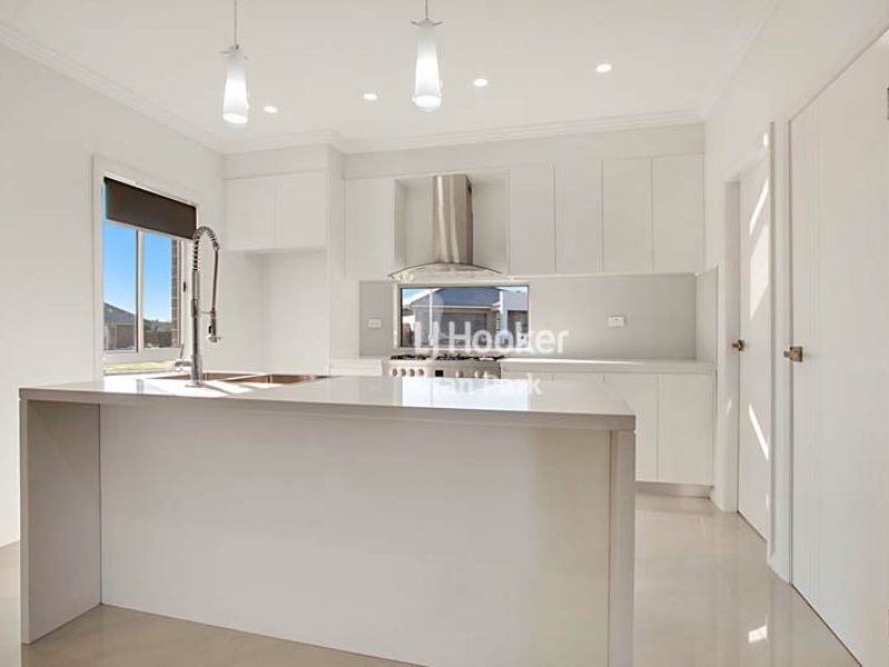 4A Richards Loop, Oran Park NSW 2570