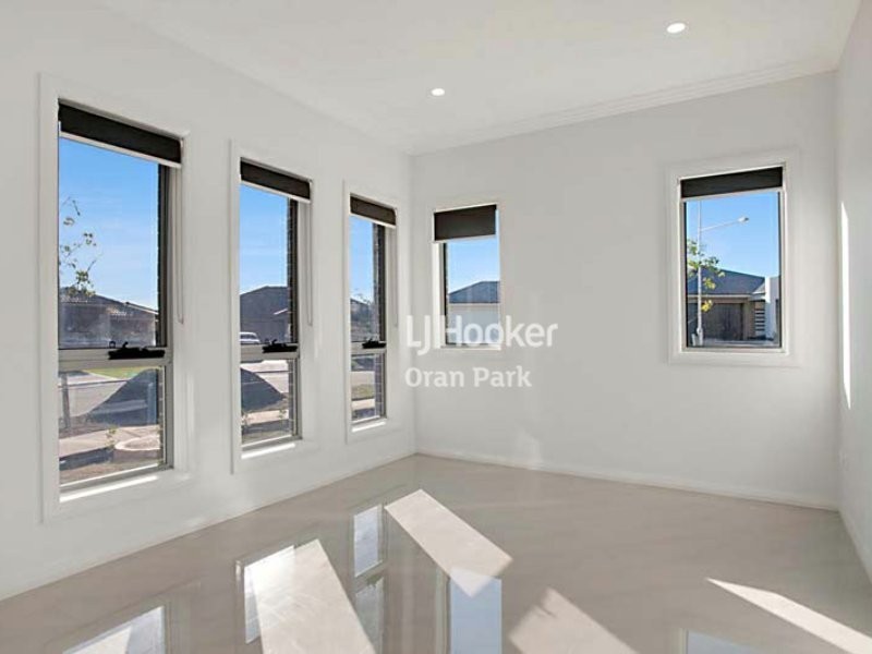 4A Richards Loop, Oran Park NSW 2570