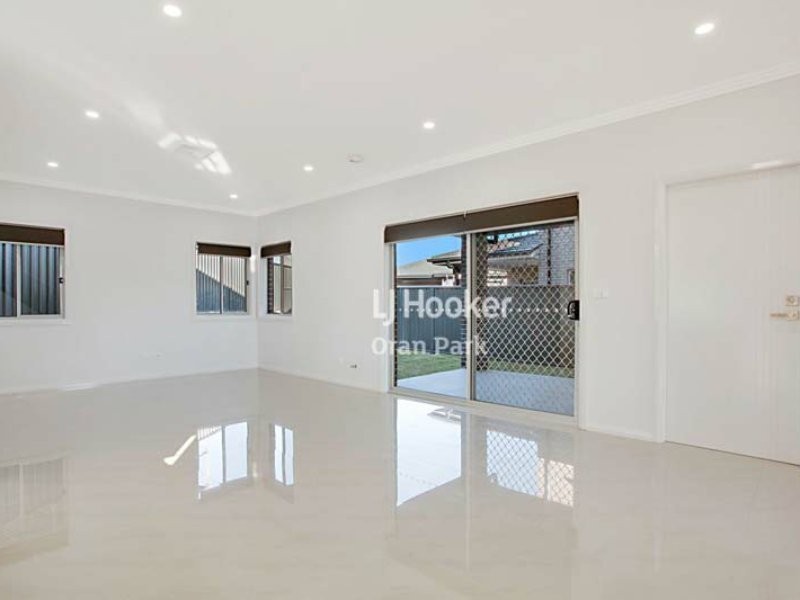 4A Richards Loop, Oran Park NSW 2570