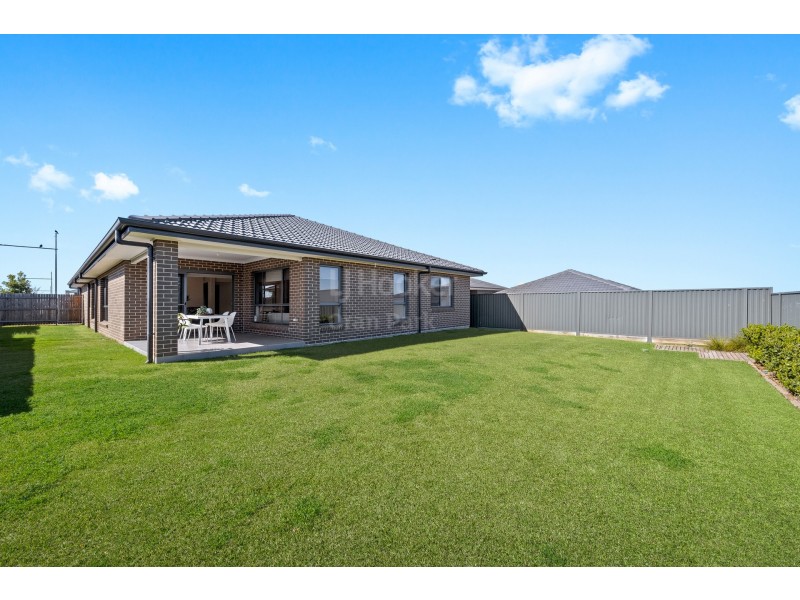 6 Austen Circuit, Oran Park NSW 2570