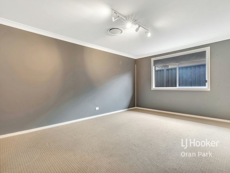 25 Rosella Circuit, Gregory Hills NSW 2557
