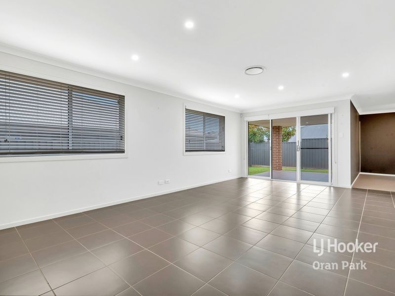 25 Rosella Circuit, Gregory Hills NSW 2557