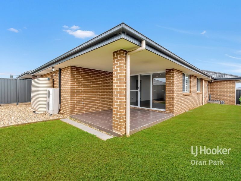 25 Rosella Circuit, Gregory Hills NSW 2557