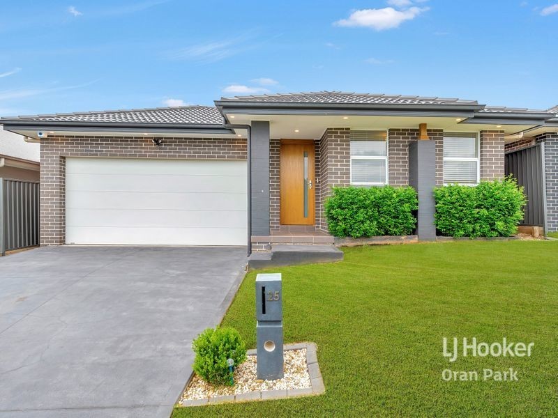 25 Rosella Circuit, Gregory Hills NSW 2557