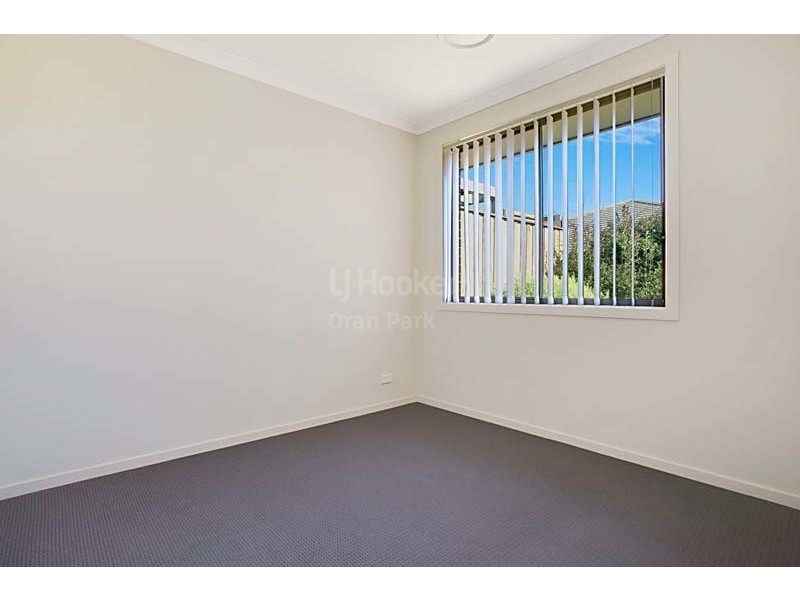 6 Bond Street, Oran Park NSW 2570