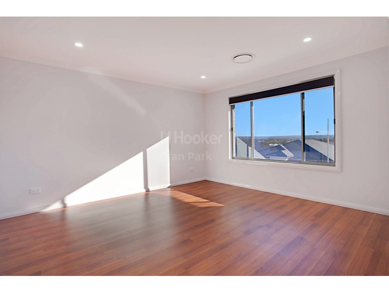 4B Richards Loop, Oran Park NSW 2570