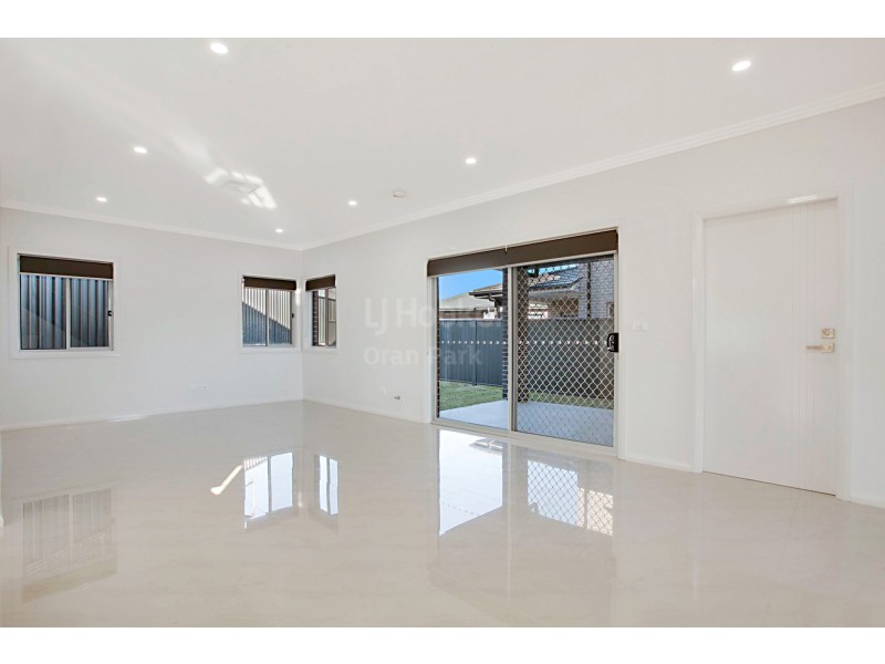 4B Richards Loop, Oran Park NSW 2570