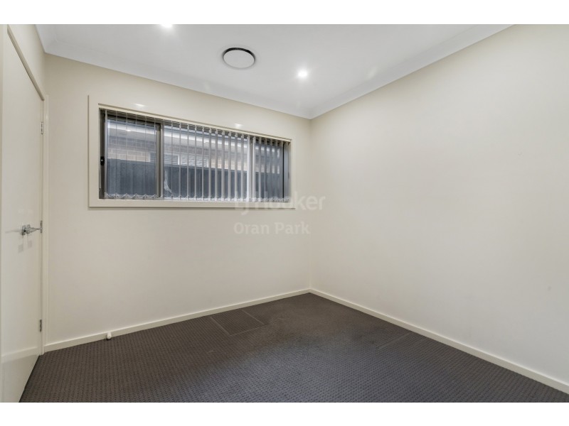 9 Gale Street, Oran Park NSW 2570