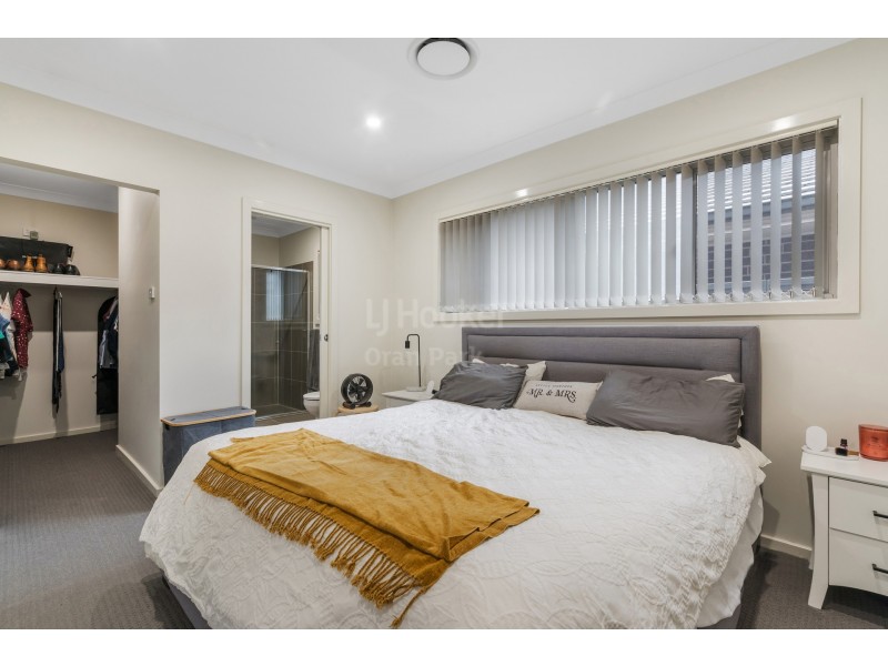 9 Gale Street, Oran Park NSW 2570