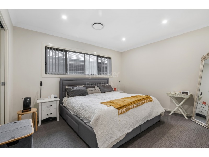 9 Gale Street, Oran Park NSW 2570