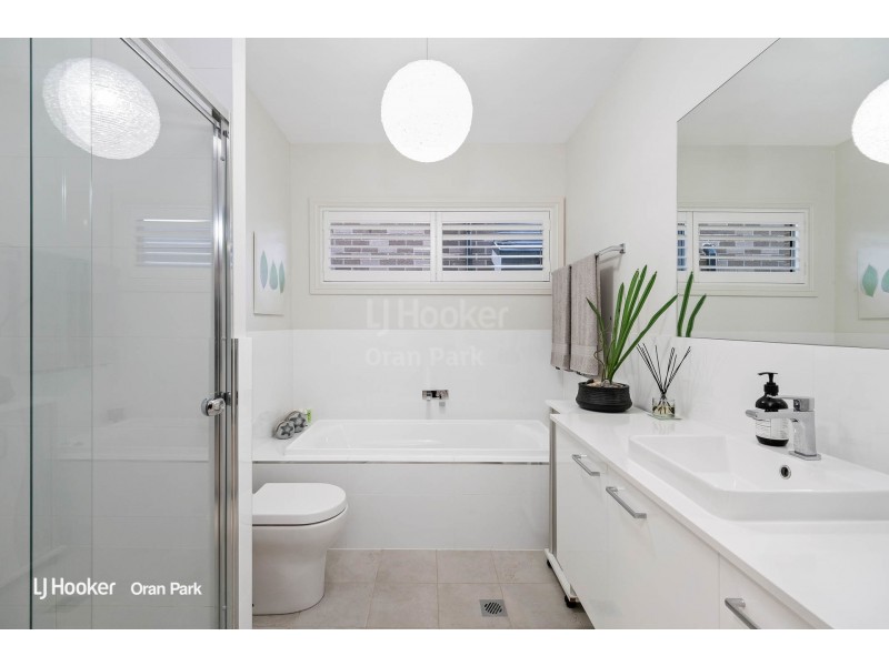 6 Allen Street, Oran Park NSW 2570